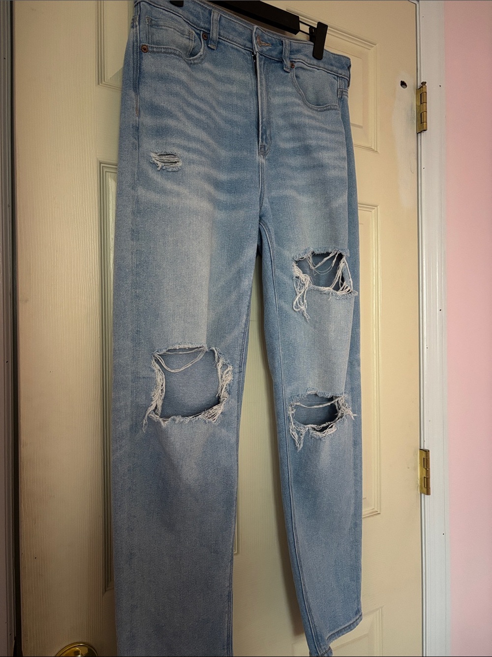 American Eagle Outfitters Light Blue Distressed Straight-Leg Jeans